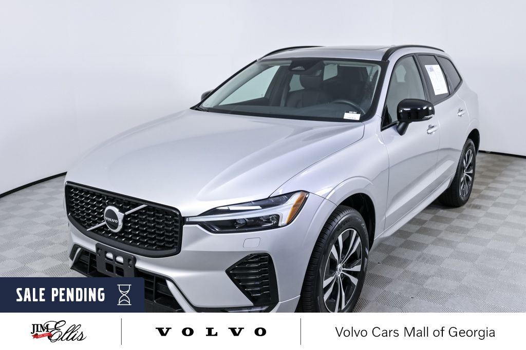 2025 Volvo XC60 B5 Core Dark AWD's photo