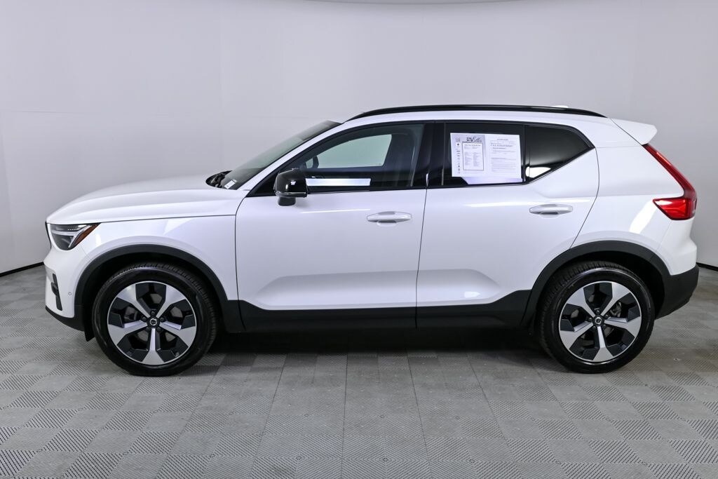 Certified 2026 Volvo XC40 B5 Plus SUV