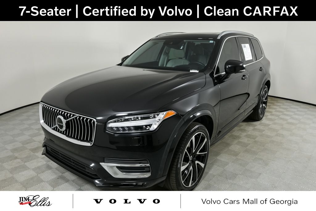 2021 Volvo XC90 Momentum's photo