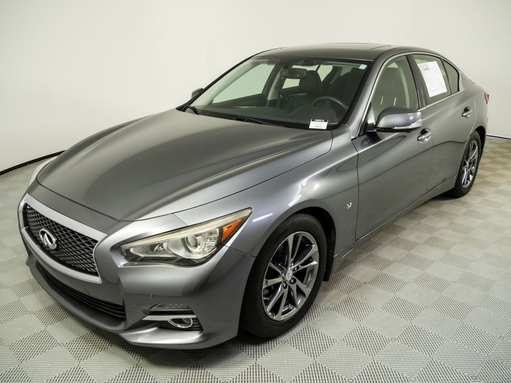 2015 INFINITI Q50 Premium's photo