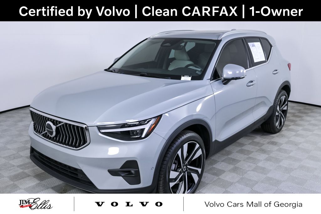 2025 Volvo XC40 Plus's photo