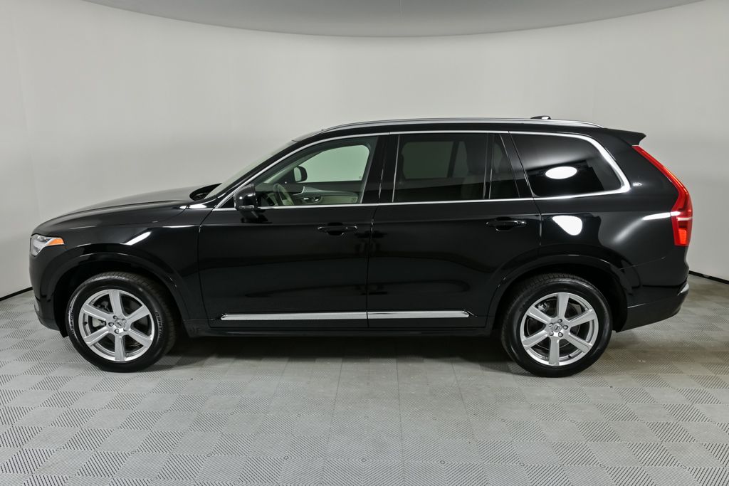 2024 Volvo XC90 B5 Core photo 2