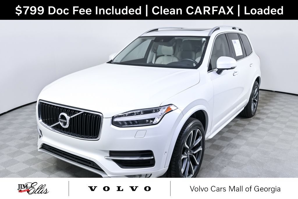 2017 Volvo XC90 T6 AWD Momentum's photo