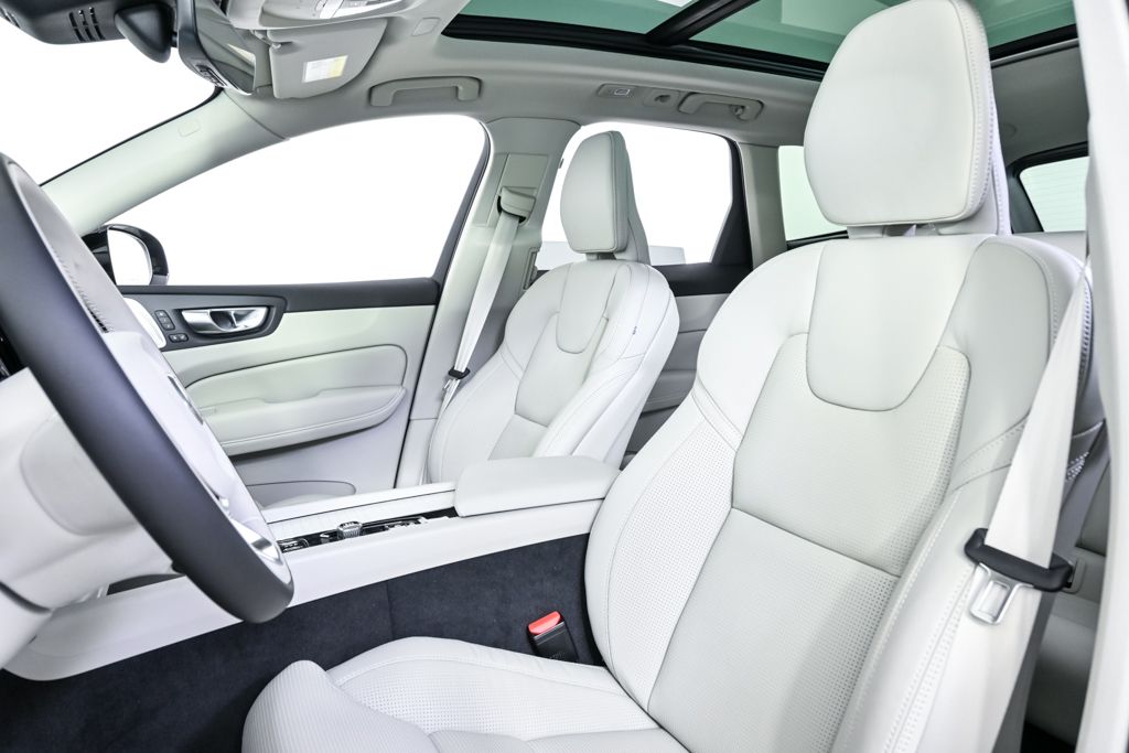 2026 Volvo XC60 Ultra - Photo 5