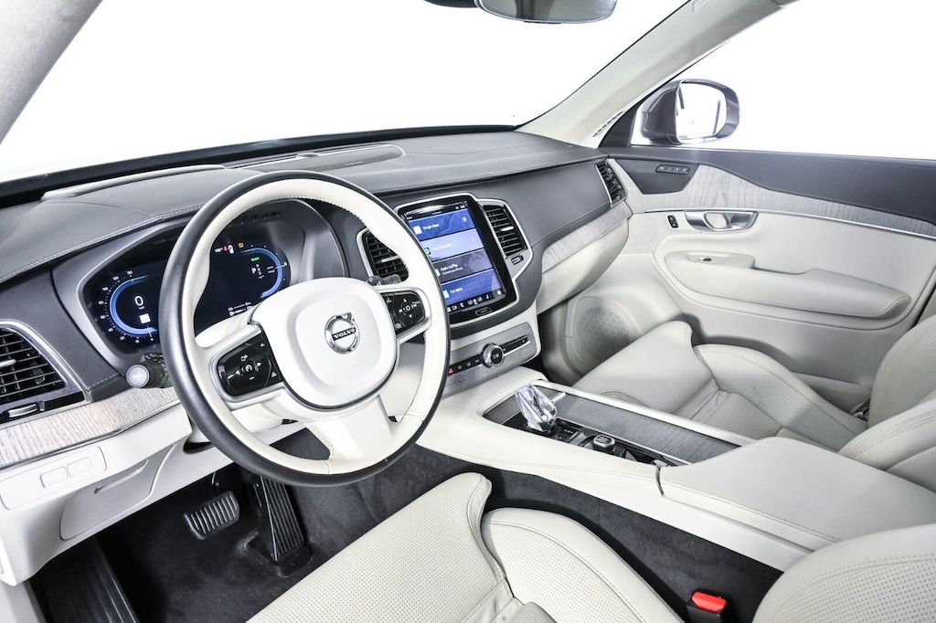 Certified 2024 Volvo XC90 plug-in hybrid T8 Ultimate Bright 7-Seater SUV