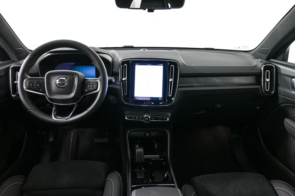 2024 Volvo C40 Recharge Plus photo 2
