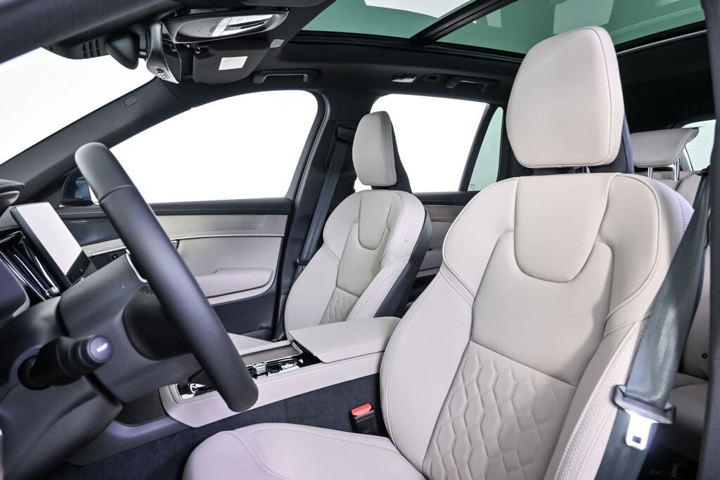 New 2026 Volvo XC90 B6 Plus 7-Seater SUV