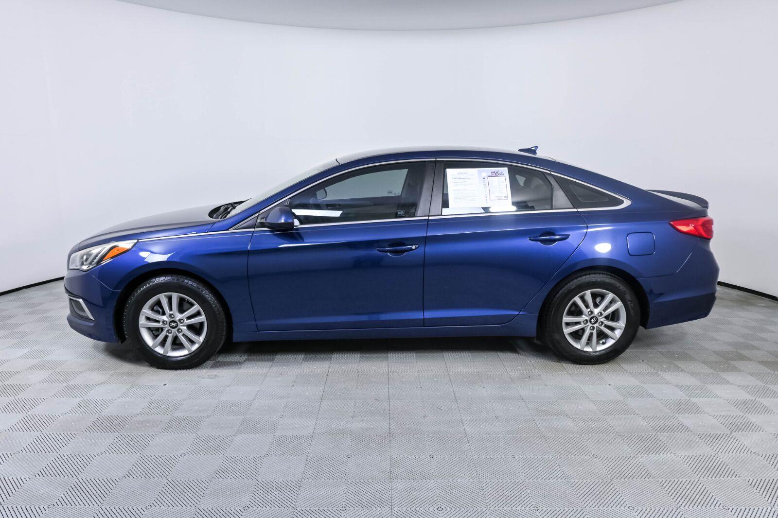 Used 2017 Hyundai Sonata SE with VIN 5NPE24AF1HH587950 for sale in Buford, GA