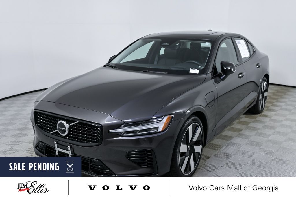 2025 Volvo S60 Plug-In Hybrid T8 Ultra Sedan