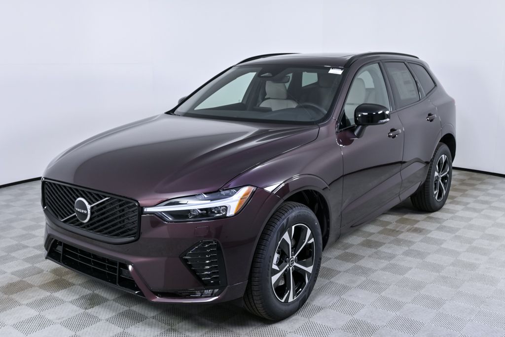 2026 Volvo XC60 B5 Core Dark AWD's photo