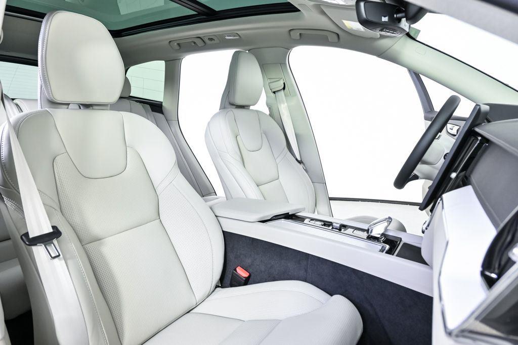 2026 Volvo XC60 Ultra - Photo 23