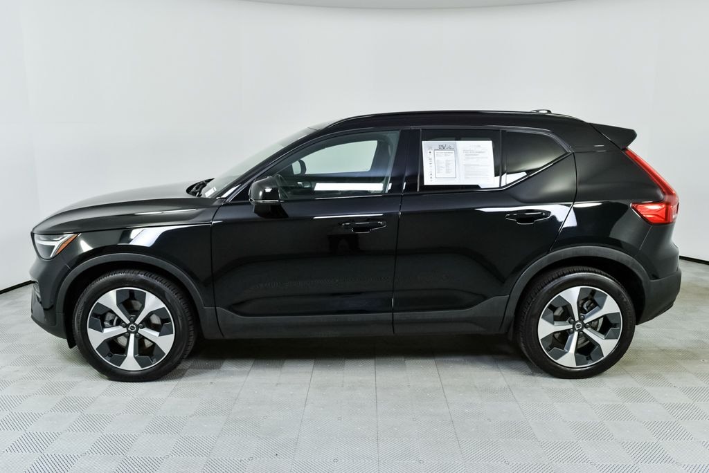 Used 2023 Volvo XC40 B5 AWD Ultimate Dark SUV