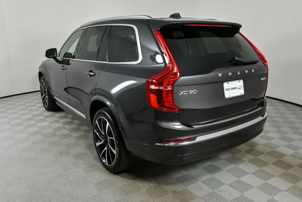 2024 Volvo XC90 Plus photo 3