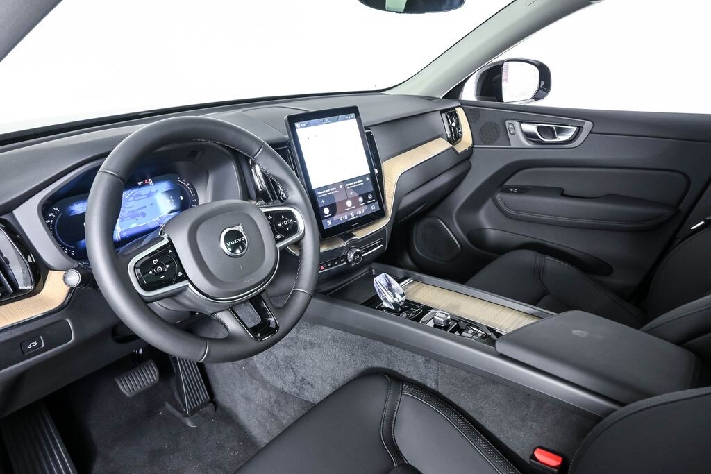 New 2026 Volvo XC60 B5 Plus SUV