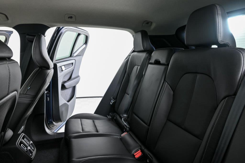 2026 Volvo XC40 Core - Photo 21