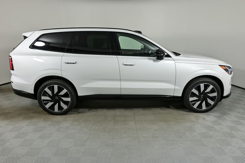 2025 Volvo EX90 Plus - Photo 27