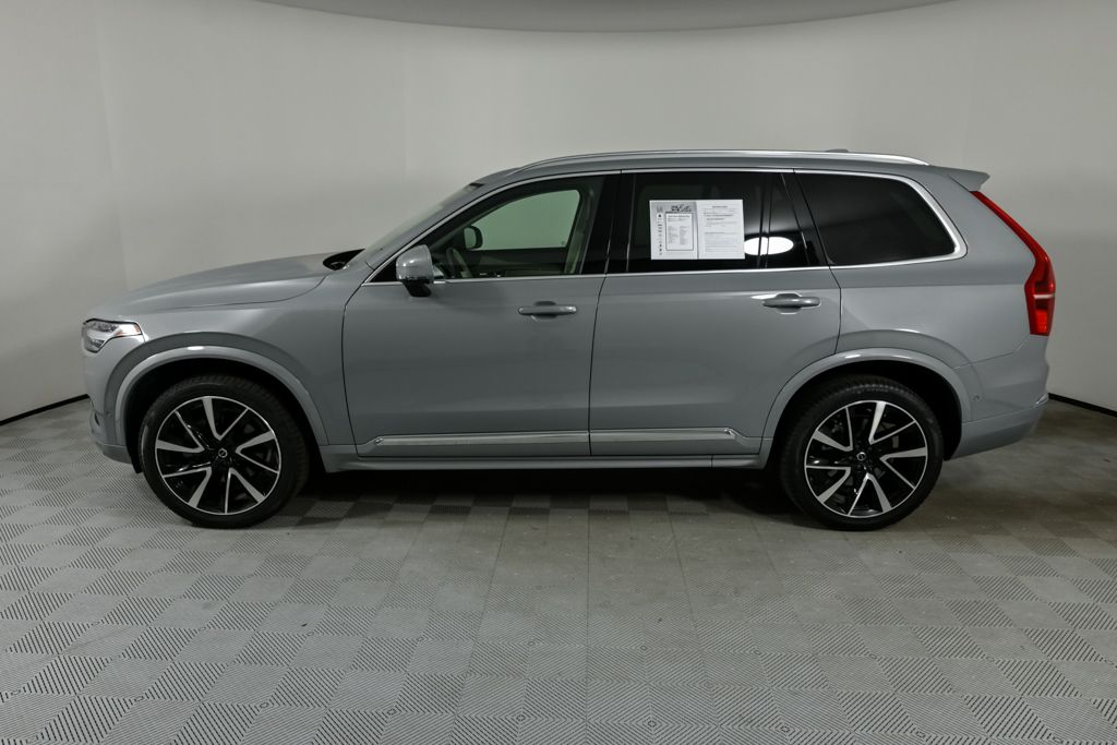 2024 Volvo XC90 B5 Plus photo 2