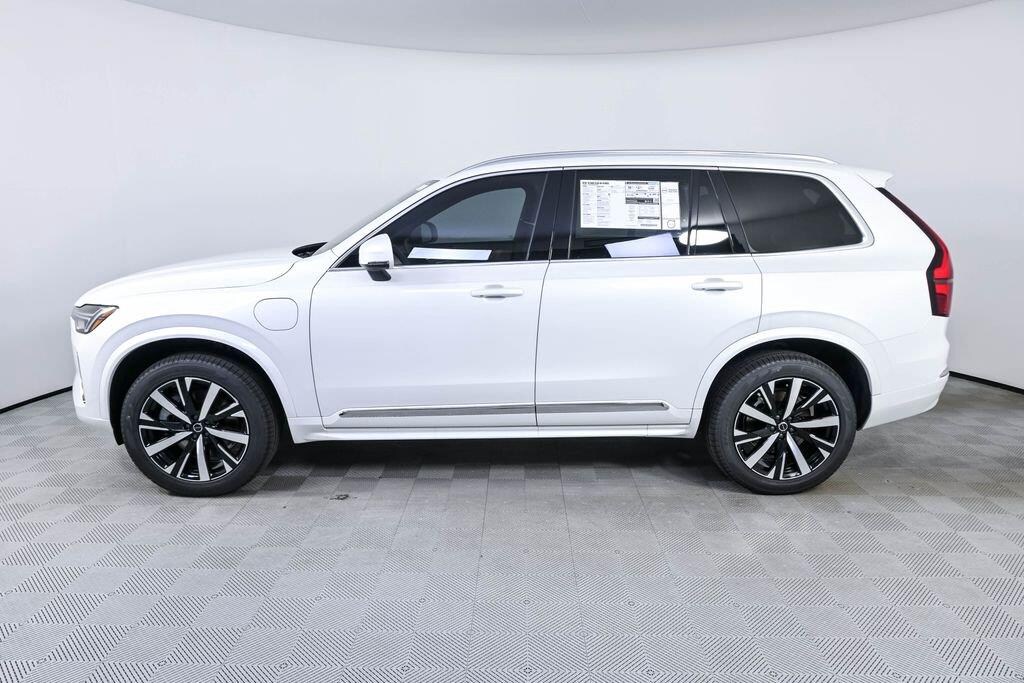 New 2026 Volvo XC90 plug-in hybrid T8 Core SUV