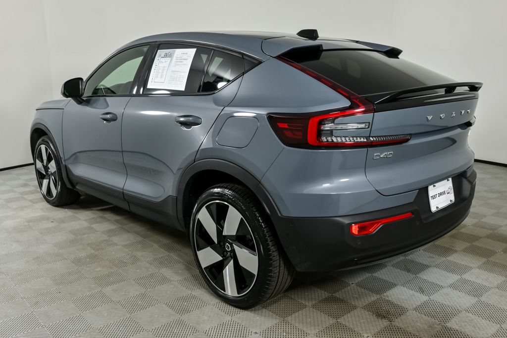 2023 Volvo C40 Recharge Ultimate photo 3