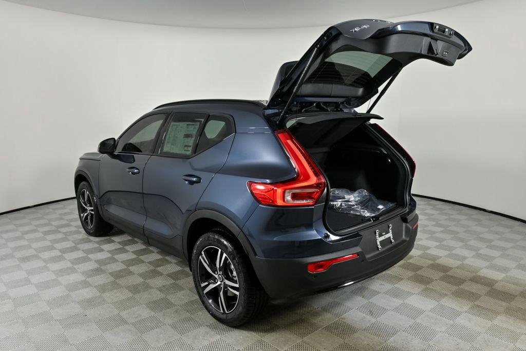 2026 Volvo XC40 Core - Photo 32