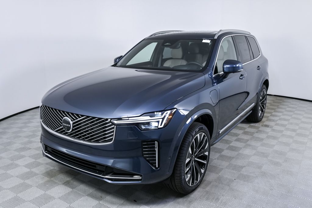 2026 Volvo XC90 T8 Recharge Ultra Bright 4WD's photo