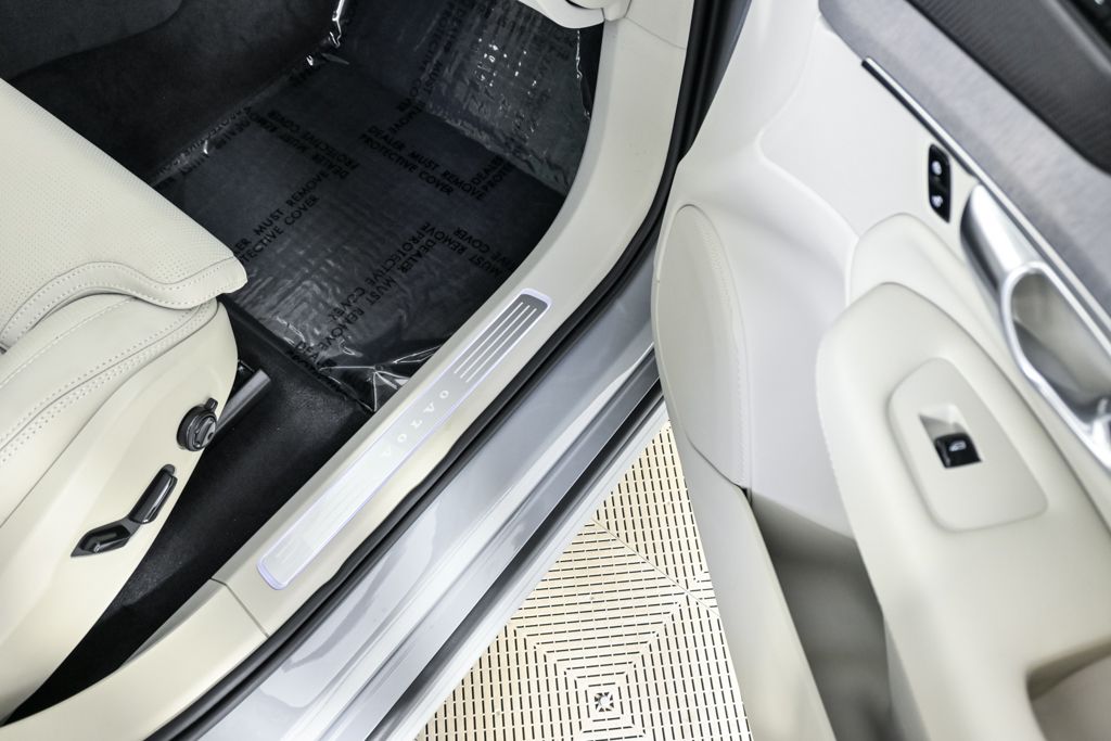 2026 Volvo XC90 Ultra - Photo 28