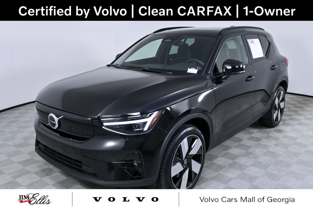 2023 Volvo XC40 Ultimate's photo
