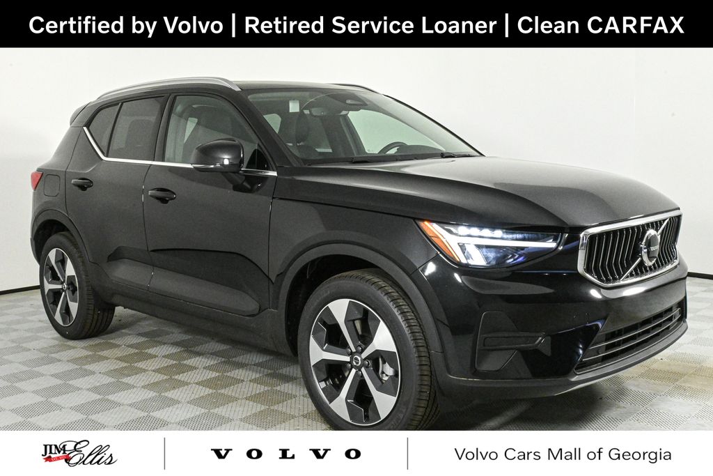 2025 Volvo XC40 Core