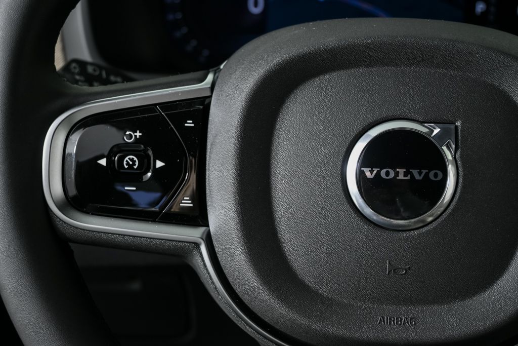 2026 Volvo XC90 Plus - Photo 10