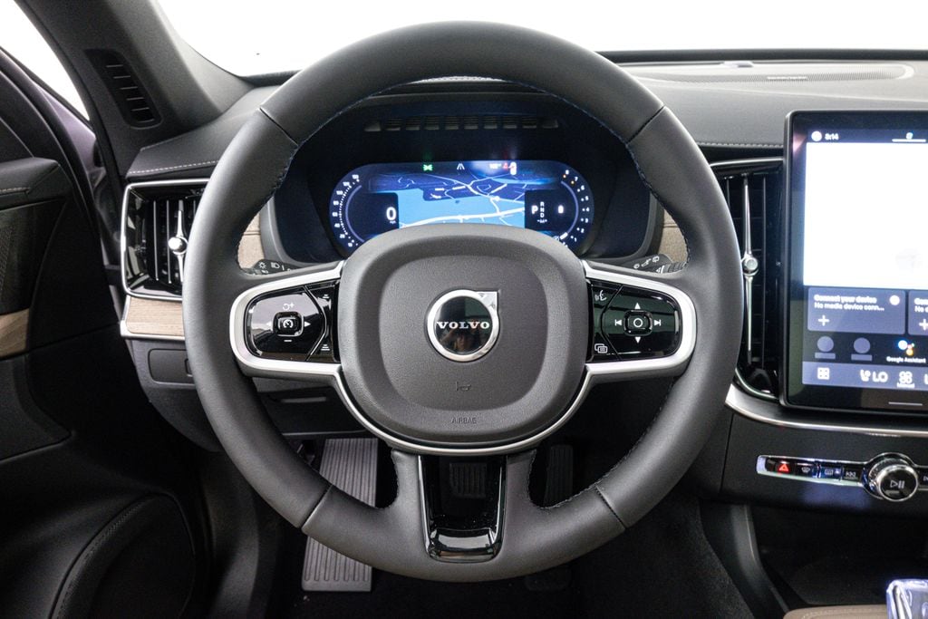 2026 Volvo XC90 Plus - Photo 29