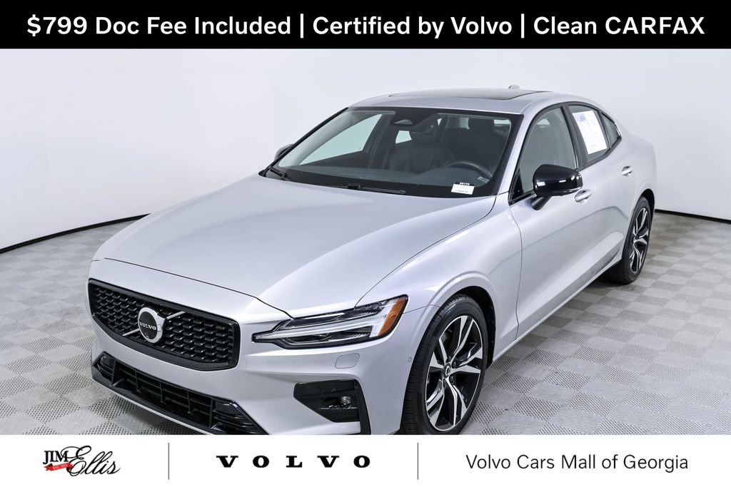 2025 Volvo S60 B5 Plus Dark's photo