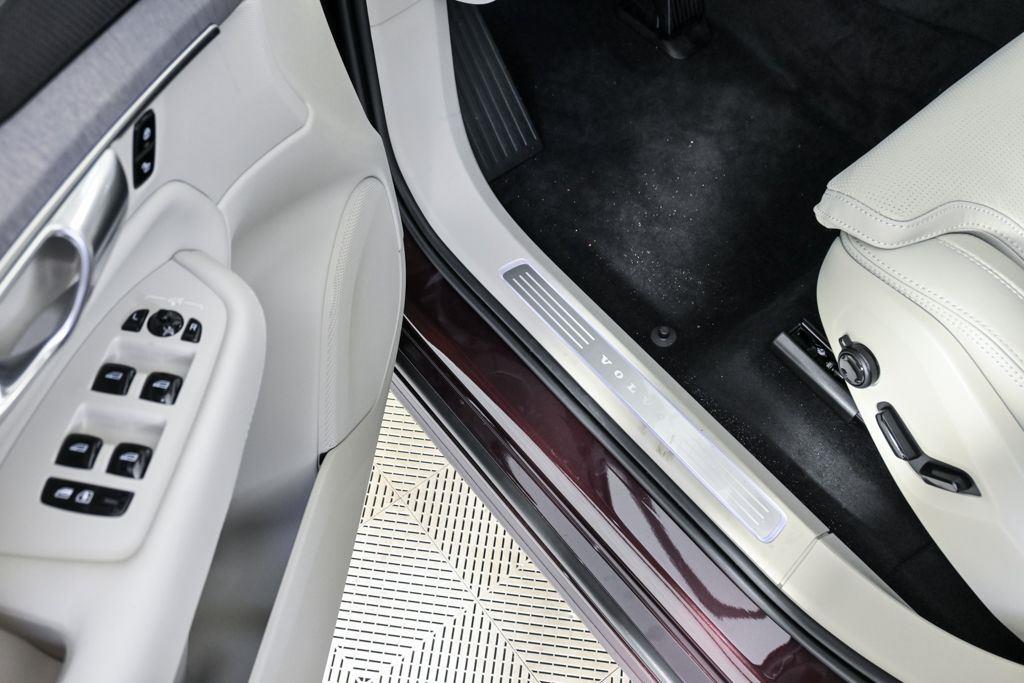 2026 Volvo XC90 Ultra - Photo 7