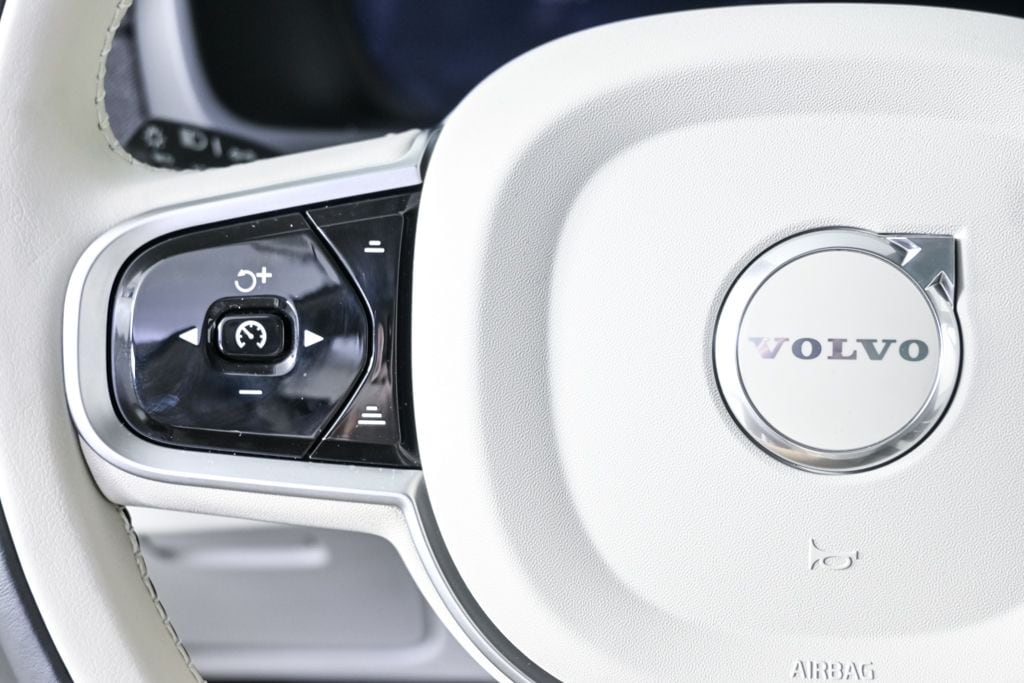 2026 Volvo XC90 Ultra - Photo 12