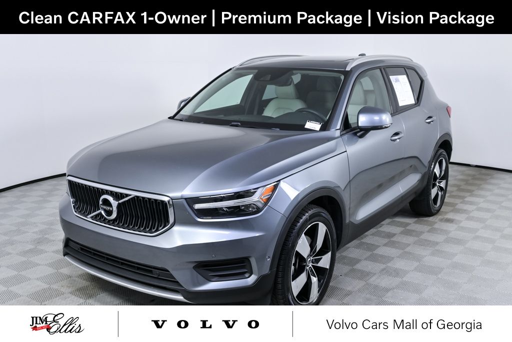 2019 Volvo XC40 T5 Momentum AWD's photo