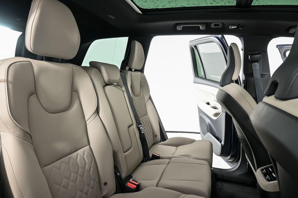 2026 Volvo XC90 Plus - Photo 24