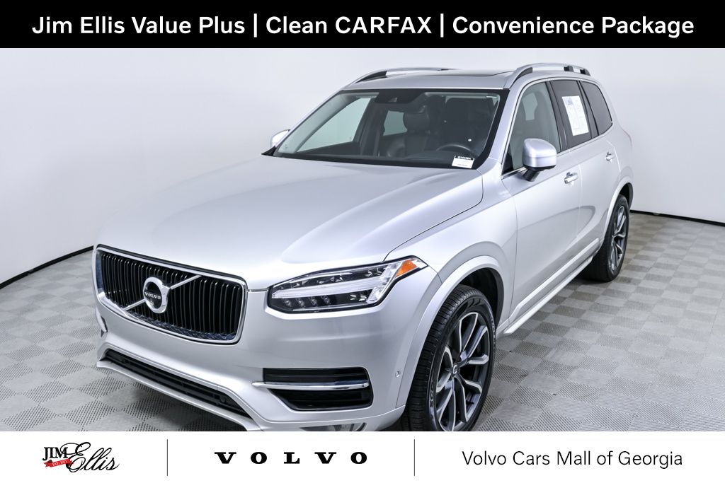 2018 Volvo XC90 T6 AWD Momentum's photo