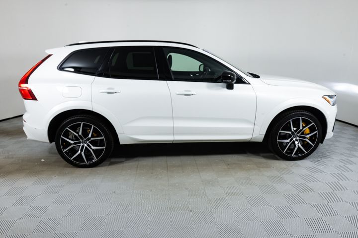 2024 Volvo XC60 Hybrid T8 Polestar photo 2