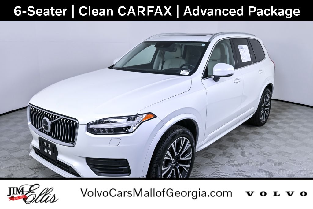 2020 Volvo XC90 Momentum's photo