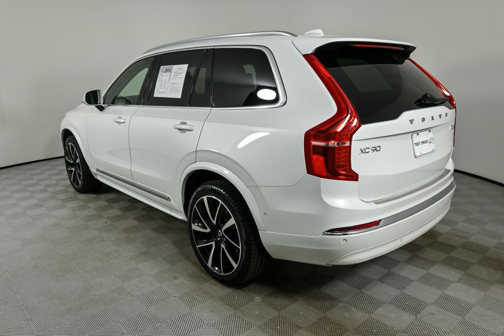2024 Volvo XC90 Plus photo 3