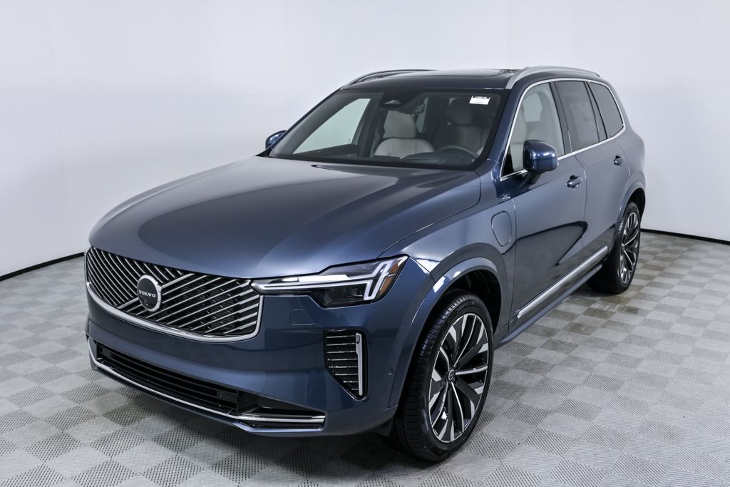 2026 Volvo XC90 T8 Recharge Ultra Bright 4WD's photo