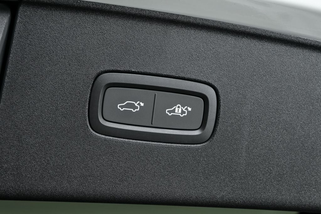 2025 Volvo EX90 Plus - Photo 32
