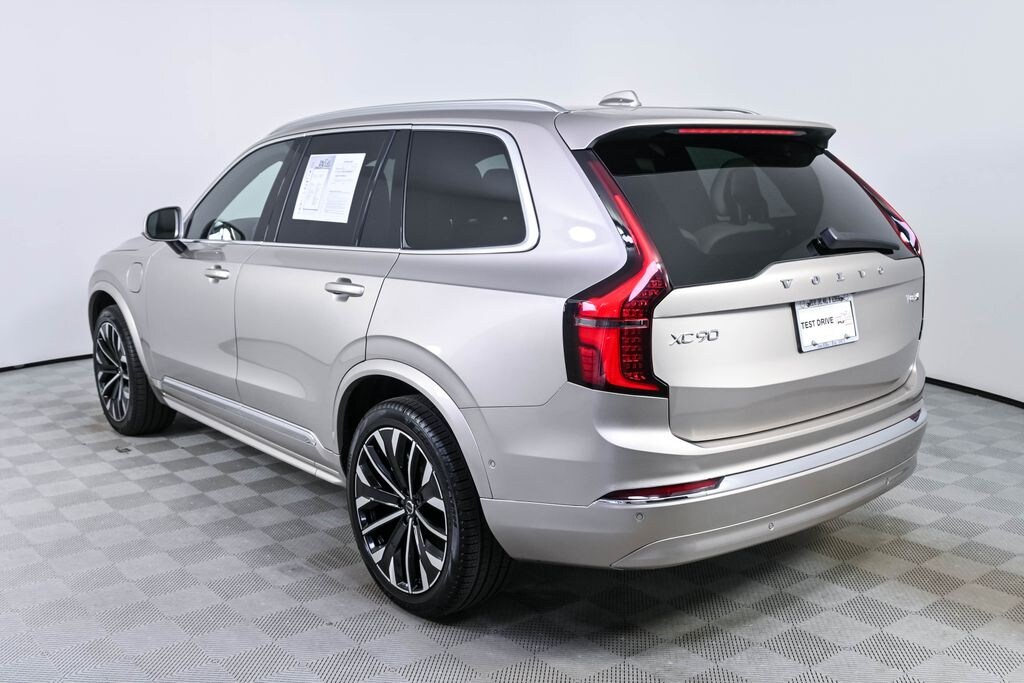 Certified 2025 Volvo XC90 plug-in hybrid T8 (2025.5) Ultra 7-Seater SUV