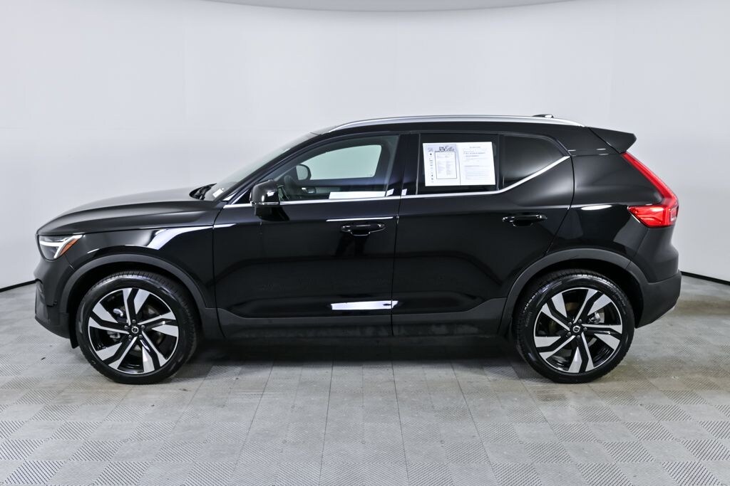 Certified 2025 Volvo XC40 B5 Plus Bright Theme SUV