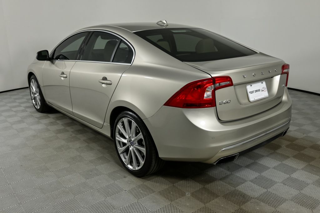 2018 Volvo S60 T5 Inscription photo 3