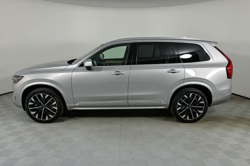 2025 Volvo XC90 Plus photo 2