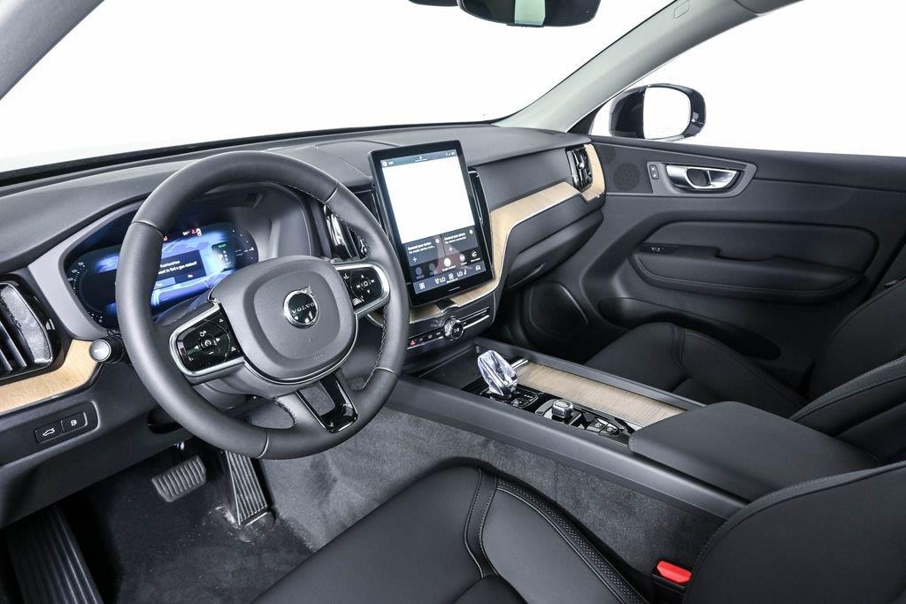 New 2026 Volvo XC60 plug-in hybrid T8 Plus SUV
