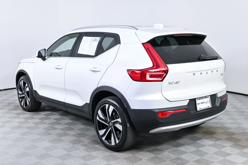 Certified 2024 Volvo XC40 B5 Ultimate Bright SUV