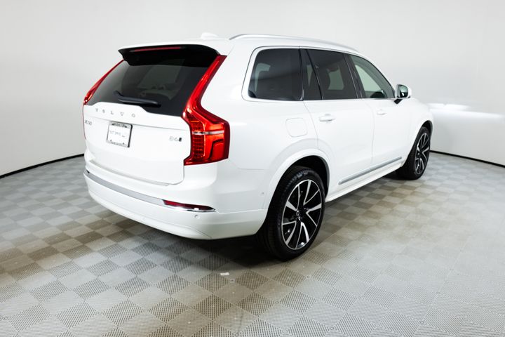 2024 Volvo XC90 Plus photo 3