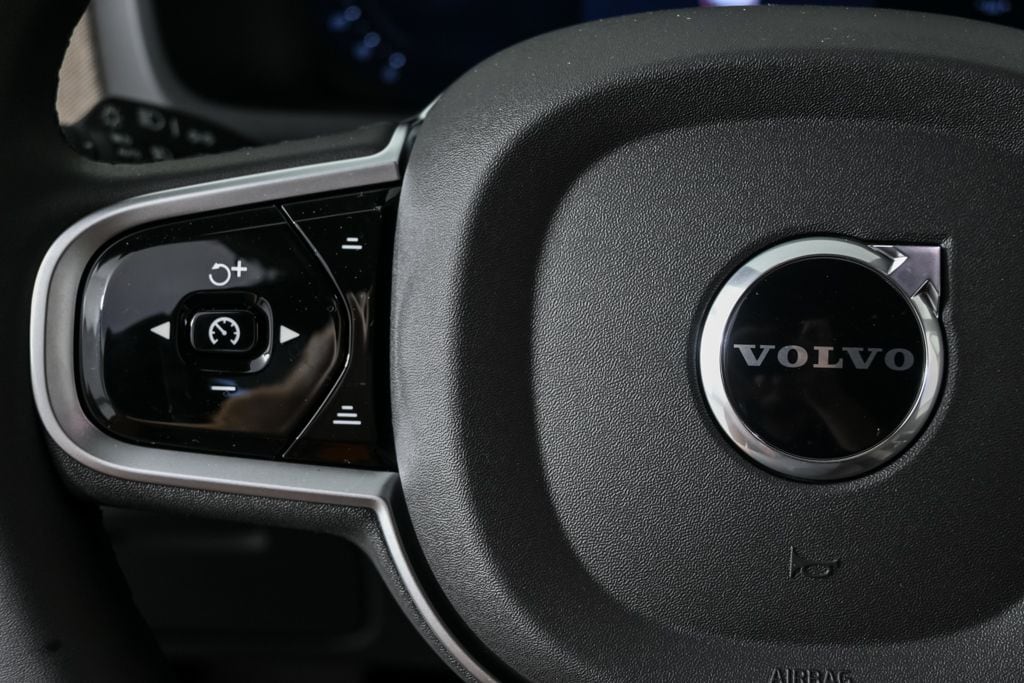 2026 Volvo XC90 Plus - Photo 10