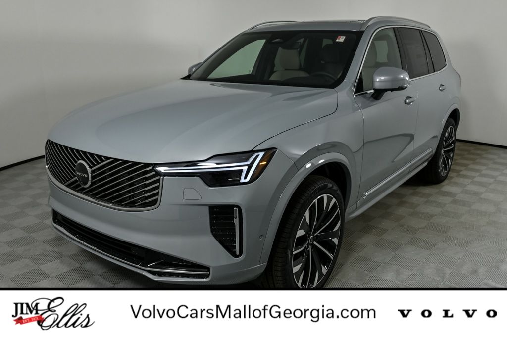 2026 Volvo XC90 Plus's photo